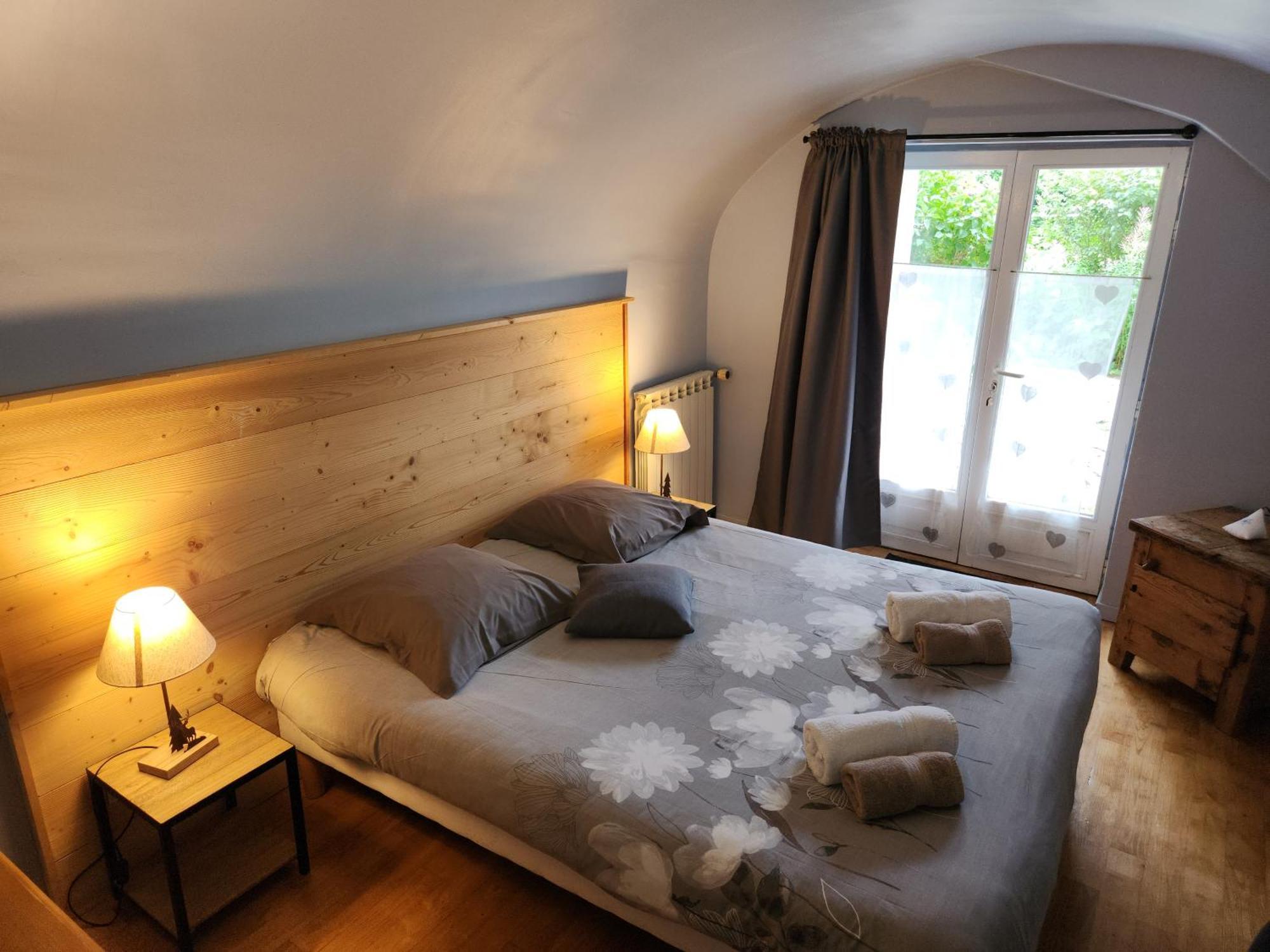 La Girandole Chambre D'Hotes Et Location D'Appartement Арвьё Экстерьер фото