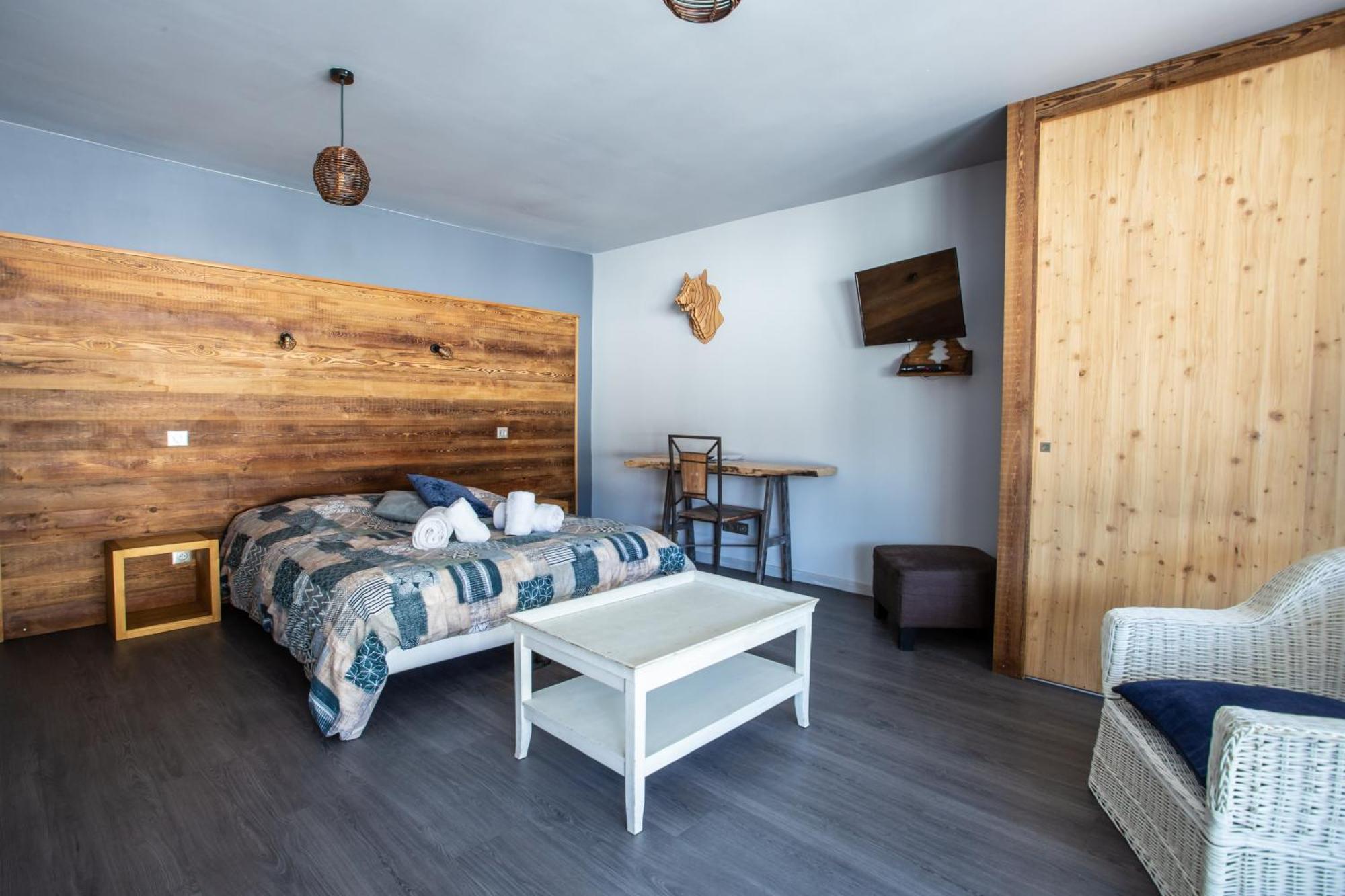 La Girandole Chambre D'Hotes Et Location D'Appartement Арвьё Экстерьер фото
